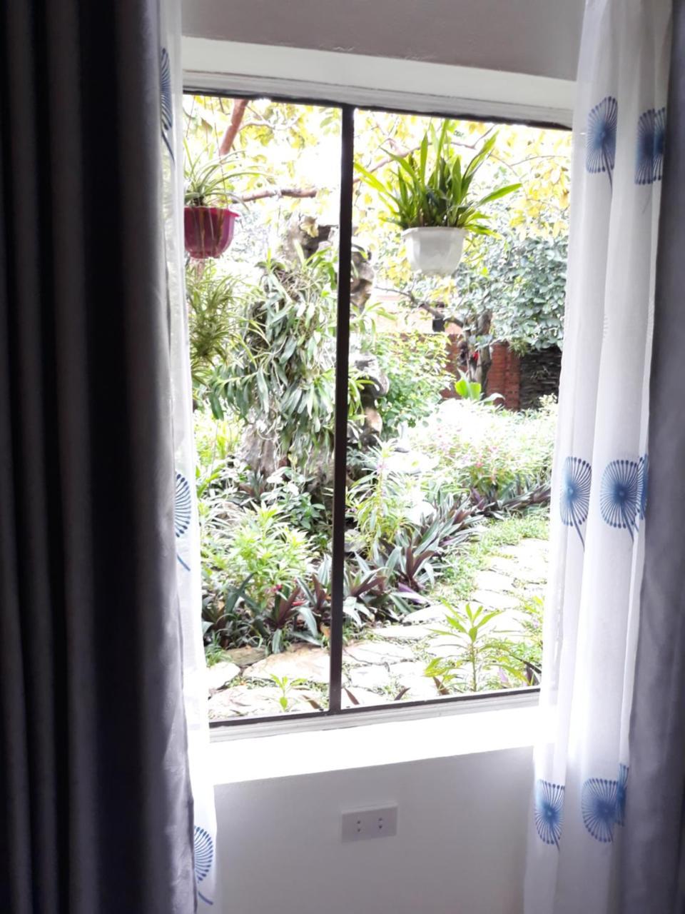 Mr. Viet Home Stay Нин Бин Екстериор снимка