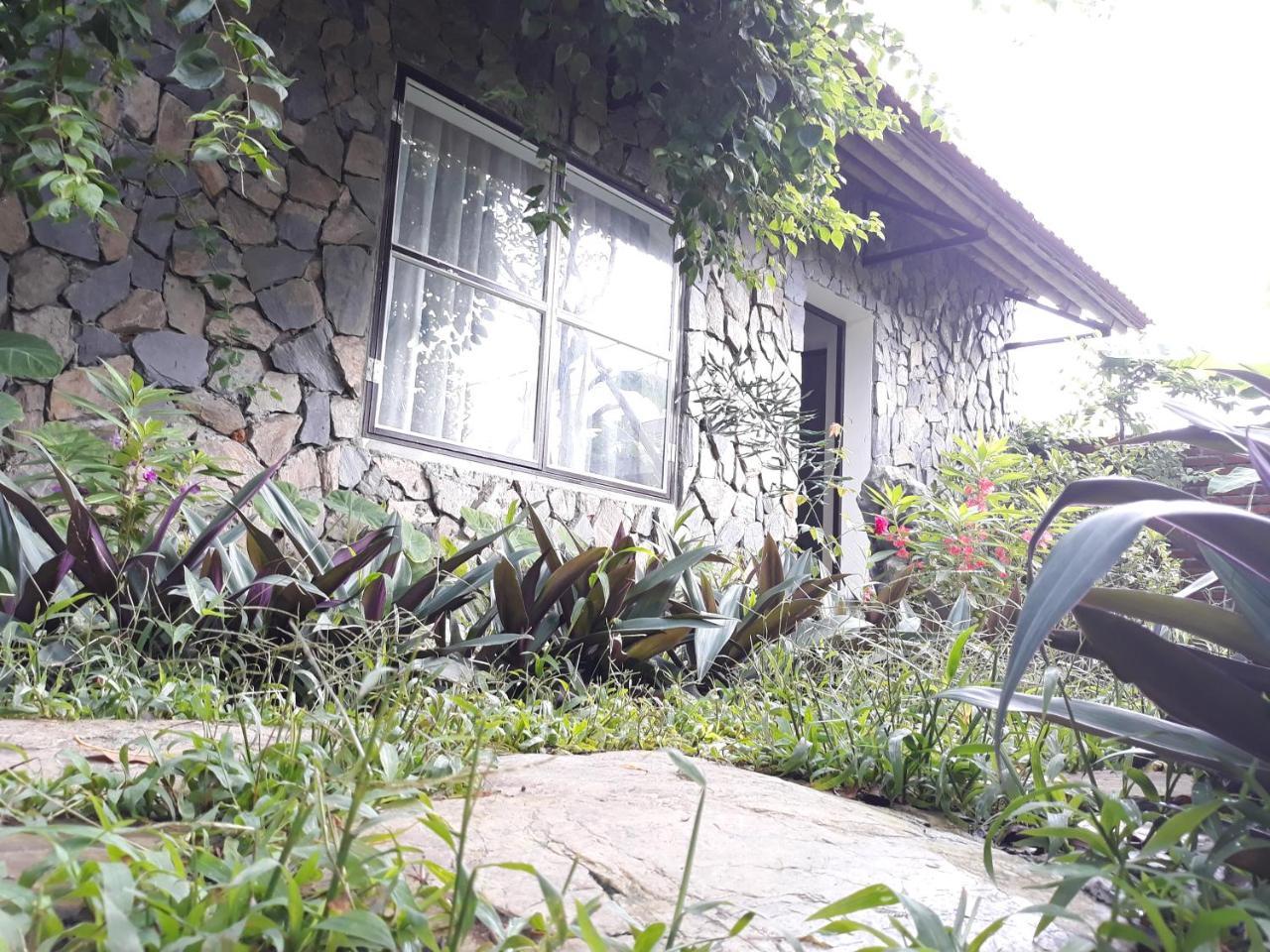 Mr. Viet Home Stay Нин Бин Екстериор снимка
